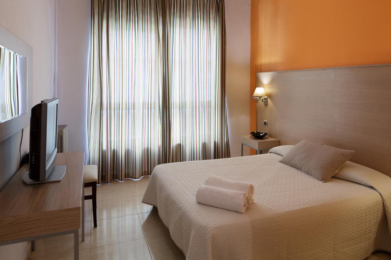 Hotel Alamo Alicante Bagian luar foto