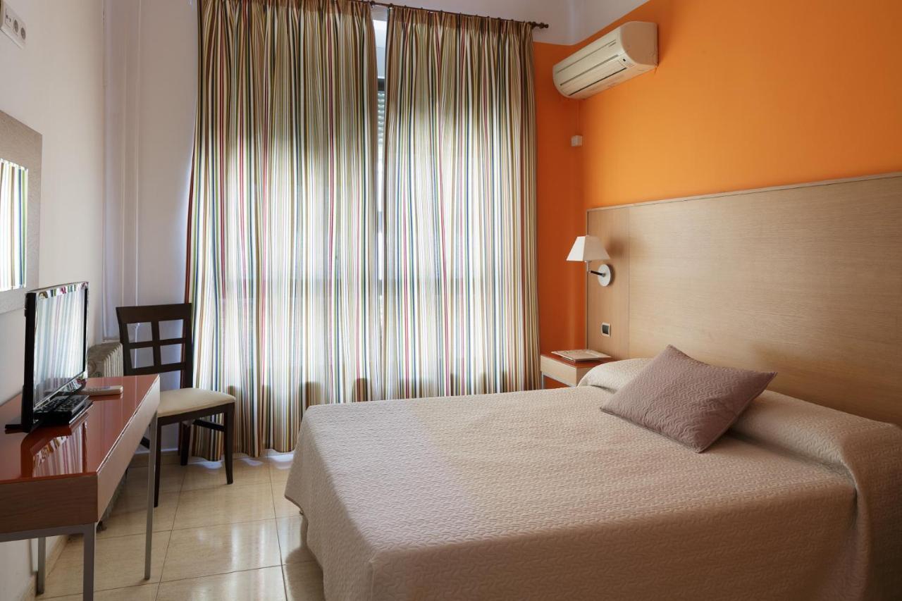 Hotel Alamo Alicante Bagian luar foto