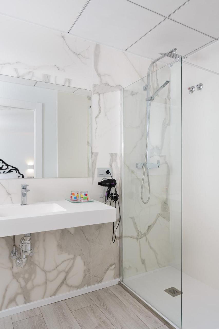 Hotel Alamo Alicante Bagian luar foto